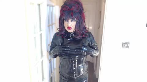 candi smokes online show from 7, 4, 2026