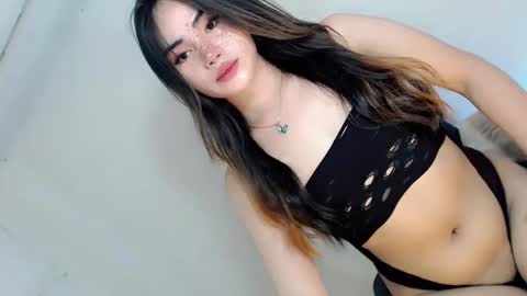 Snapshot of candicebelove1 chatting on 3, 2, 2025 candicebelove1 online show from 3, 2, 2025