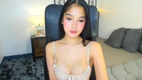 Snapshot of candiceferragamo chatting on 1, 2, 2026 candiceferragamo online show from 1, 2, 2026