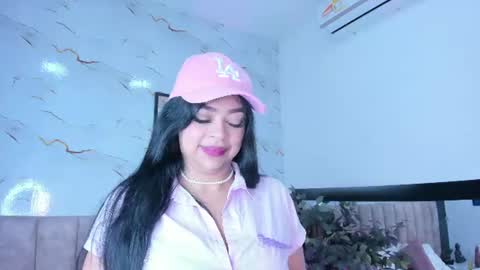 Snapshot of candicewayne chatting on 18, 6, 2026 CANDICE WAYNE online show from 18, 6, 2026