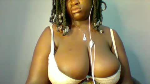Snapshot of candie_love chatting on 10, 9, 2025 Spencer online show from 10, 9, 2025