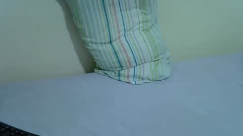 Snapshot of candiemaya chatting on 3, 10, 2025 candiemaya online show from 3, 10, 2025