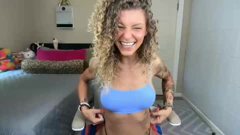 Candi may online show from 19, 5, 2026