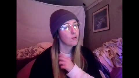 Candi online show from 23, 11, 2025