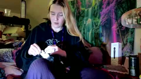 Candi online show from 24, 3, 2026