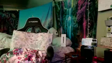 Candi online show from 30, 4, 2026