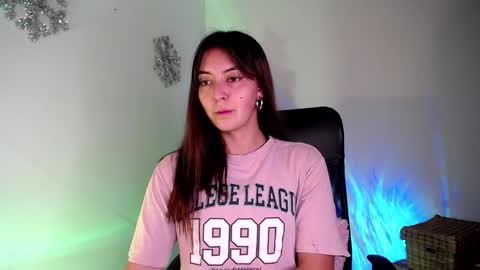 Snapshot of candy_canee chatting on 17, 1, 2025 online show from 17, 1, 2025
