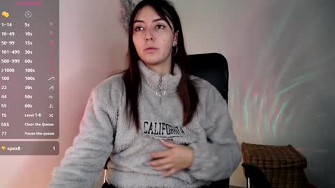 Snapshot of candy_canee chatting on 25, 1, 2025 online show from 25, 1, 2025