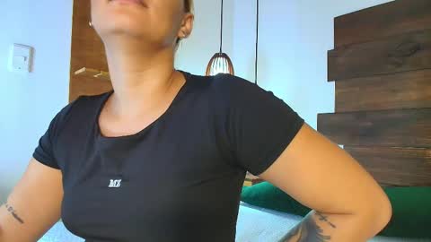 Snapshot of candy_feett chatting on 12, 3, 2026 Jolie online show from 12, 3, 2026