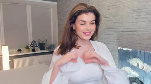 Snapshot of candy_flo chatting on 1, 2, 2025 Flora online show from 1, 2, 2025