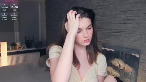 Snapshot of candy_flo chatting on 9, 3, 2025 Flora online show from 9, 3, 2025