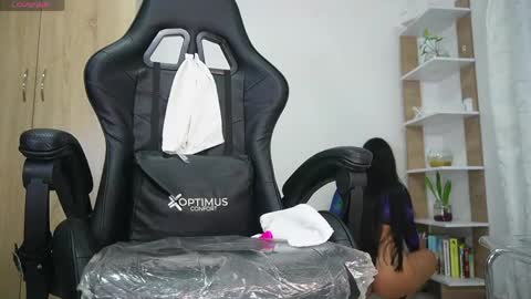 Snapshot of candy_hes chatting on 6, 6, 2026 Nickol online show from 6, 6, 2026