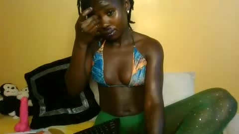 Snapshot of candy_hun chatting on 3, 7, 2026 candy_hun online show from 3, 7, 2026