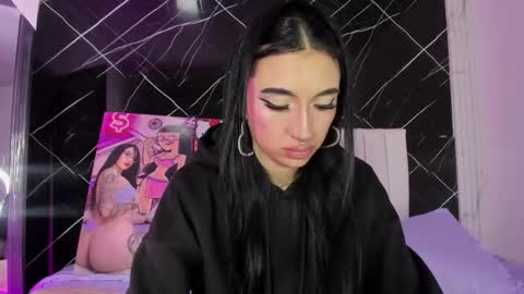 Snapshot of candy_leila3 chatting on 11, 10, 2025 Leila online show from 11, 10, 2025