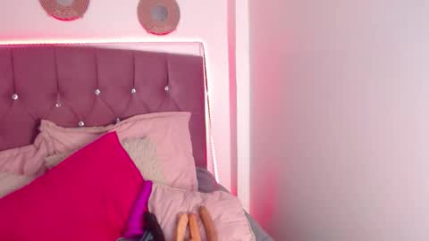 Snapshot of candy_lux_ chatting on 30, 9, 2025 Candy online show from 30, 9, 2025
