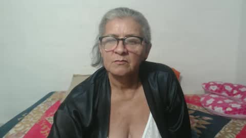 Snapshot of candy_mature_ chatting on 27, 12, 2024 candy online show from 27, 12, 2024