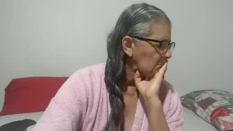 Snapshot of candy_mature_ chatting on 9, 1, 2025 candy online show from 9, 1, 2025