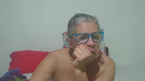 Snapshot of candy_mature_ chatting on 10, 1, 2025 candy online show from 10, 1, 2025