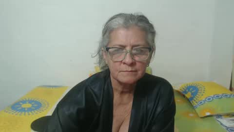 Snapshot of candy_mature_ chatting on 18, 1, 2025 candy online show from 18, 1, 2025