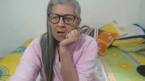 Snapshot of candy_mature_ chatting on 1, 2, 2025 candy online show from 1, 2, 2025