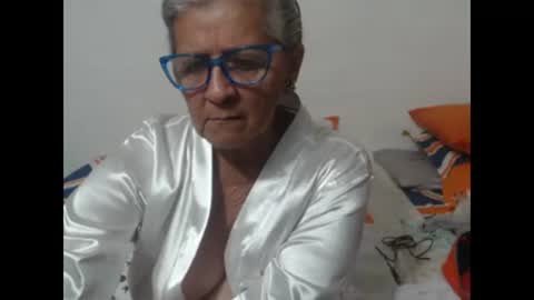 Snapshot of candy_mature_ chatting on 4, 3, 2025 candy online show from 4, 3, 2025