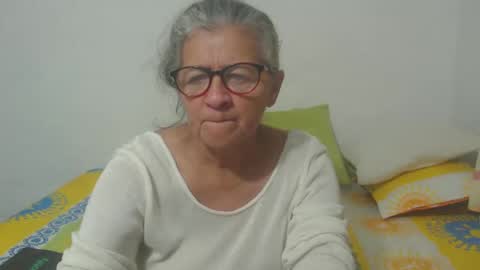 Snapshot of candy_mature_ chatting on 9, 3, 2025 candy online show from 9, 3, 2025