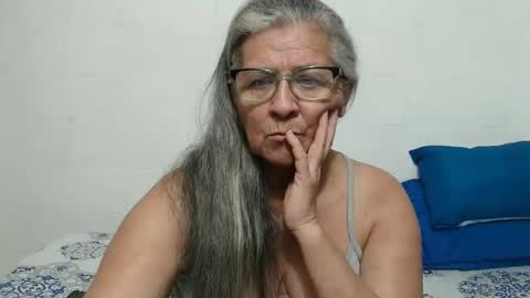 Snapshot of candy_mature_ chatting on 6, 11, 2025 candy online show from 6, 11, 2025