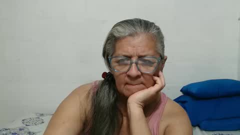 Snapshot of candy_mature_ chatting on 23, 11, 2025 candy online show from 23, 11, 2025