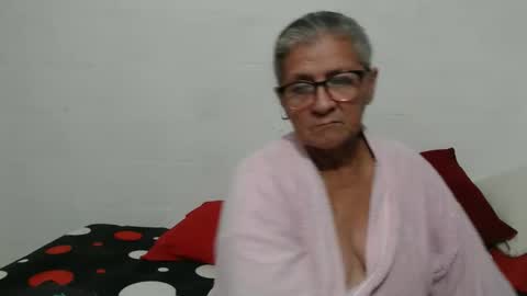 Snapshot of candy_mature_ chatting on 5, 12, 2025 candy online show from 5, 12, 2025