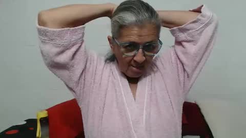 Snapshot of candy_mature_ chatting on 15, 12, 2025 candy online show from 15, 12, 2025