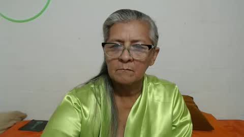 Snapshot of candy_mature_ chatting on 21, 12, 2025 candy online show from 21, 12, 2025