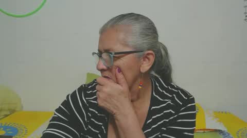 Snapshot of candy_mature_ chatting on 3, 2, 2026 candy online show from 3, 2, 2026