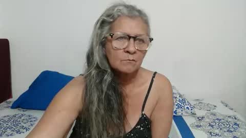 Snapshot of candy_mature_ chatting on 14, 4, 2026 candy online show from 14, 4, 2026