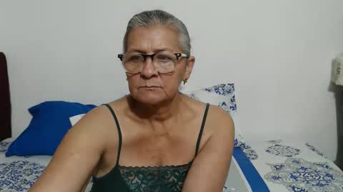 Snapshot of candy_mature_ chatting on 16, 4, 2026 candy online show from 16, 4, 2026
