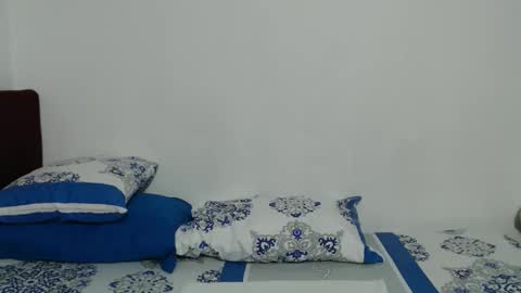 Snapshot of candy_mature_ chatting on 19, 4, 2026 candy online show from 19, 4, 2026