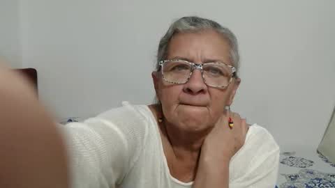 Snapshot of candy_mature_ chatting on 21, 4, 2026 candy online show from 21, 4, 2026