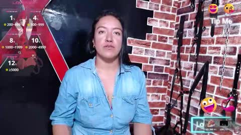 Snapshot of candy_mia_1 chatting on 8, 10, 2025 candy_mia_1 online show from 8, 10, 2025