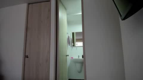 Snapshot of candy_sam28 chatting on 24, 9, 2025 samantha online show from 24, 9, 2025