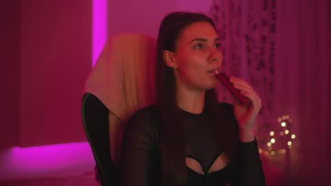 Candy online show from 3, 4, 2026