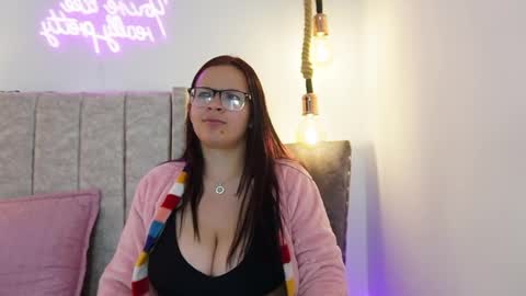 candy sweet17 online show from 23, 12, 2025