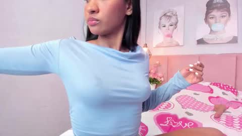 Snapshot of candy_temptation18 chatting on 19, 2, 2026 sofia online show from 19, 2, 2026