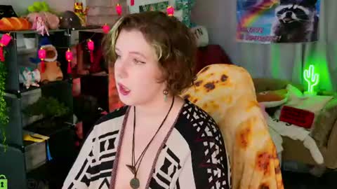 Snapshot of candy_yeahh chatting on 14, 7, 2026 Mary online show from 14, 7, 2026