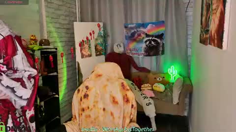 Snapshot of candy_yeahh chatting on 27, 7, 2026 Mary online show from 27, 7, 2026