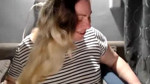 Laura online show from 22, 6, 2026