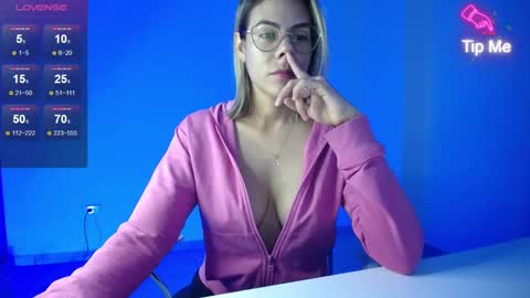 Candy Dowson online show from 11, 2, 2025