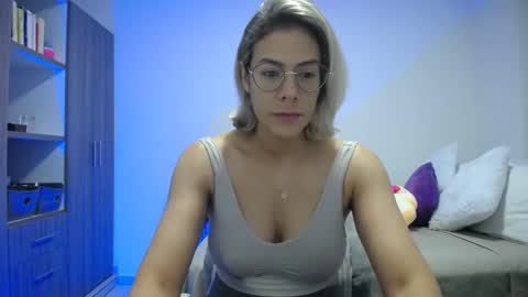 Snapshot of candydowson1 chatting on 19, 3, 2026 Candy Dowson online show from 19, 3, 2026