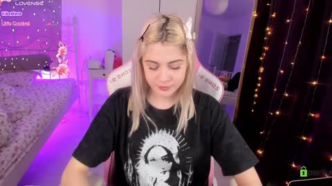 Snapshot of candyhannah chatting on 7, 12, 2024 You can call me HH online show from 7, 12, 2024