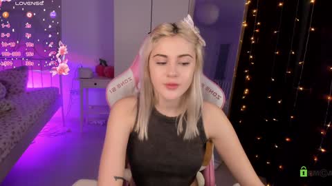 Snapshot of candyhannah chatting on 8, 12, 2024 You can call me HH online show from 8, 12, 2024