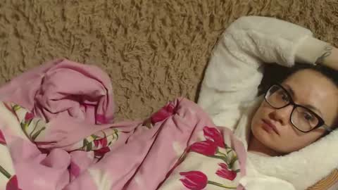 Snapshot of candylady136 chatting on 3, 2, 2025 say meow and send tip online show from 3, 2, 2025