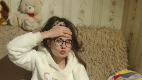 Snapshot of candylady136 chatting on 5, 2, 2025 say meow and send tip online show from 5, 2, 2025